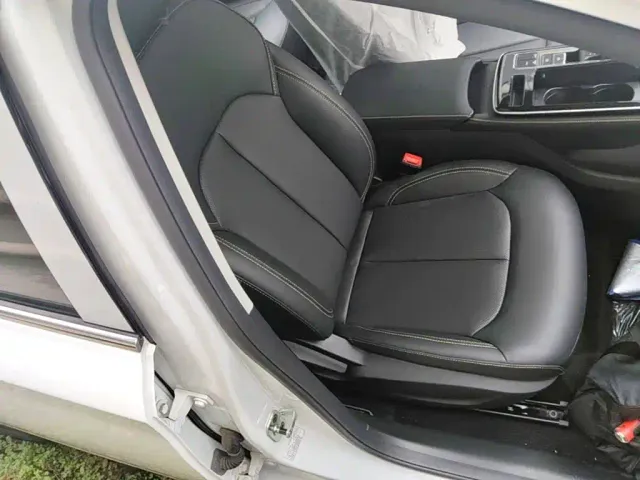 Roewe i6 MAX EV — Фото автомобиля 24