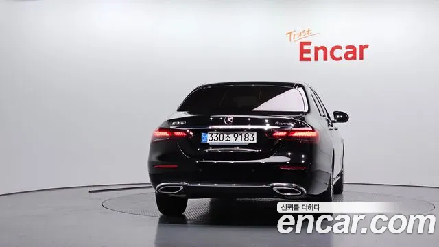 Mercedes-Benz E-Class E-класс W213 E350 4MATIC Avantgarde — Фото автомобиля 4