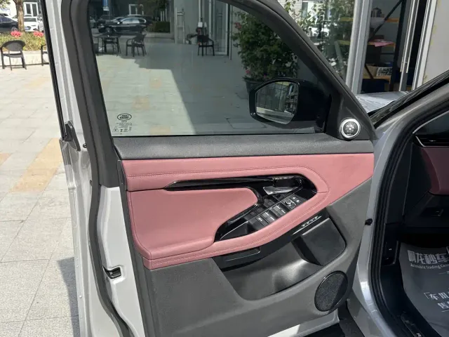 Land Rover Range Rover Evoque — Фото автомобиля 12