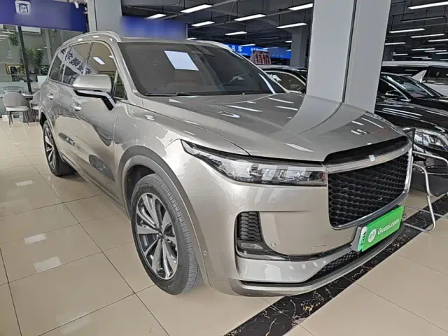 Li Auto ONE — Фото автомобиля 3