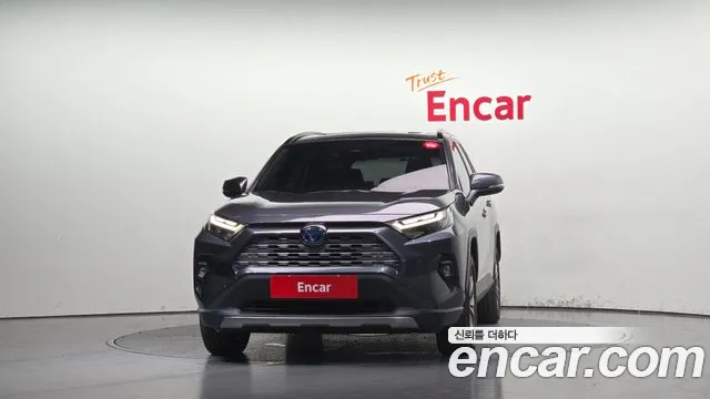 Toyota RAV4 — Фото автомобиля 3