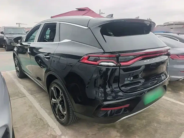 BYD Tang — Фото автомобиля 4