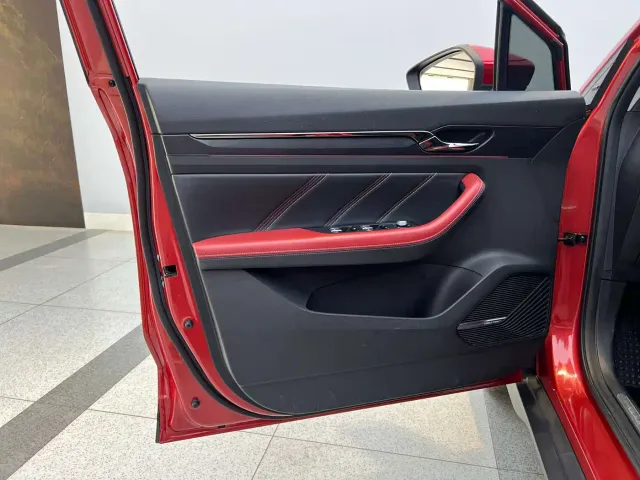 Geely Emgrand S — Фото автомобиля 10