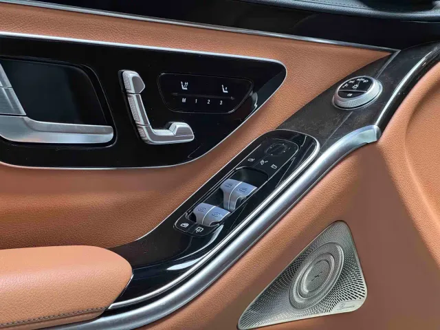 Mercedes-Benz S-Class — Фото автомобиля 6