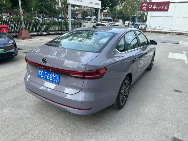 Volkswagen Lavida — Фото автомобиля 17