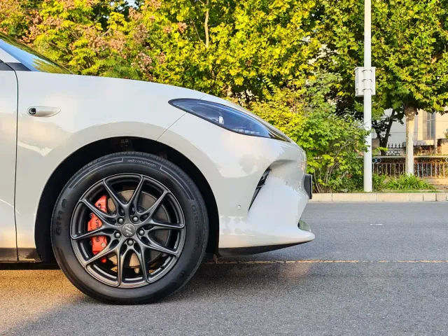 IM Motors LS6 — Фото автомобиля 8