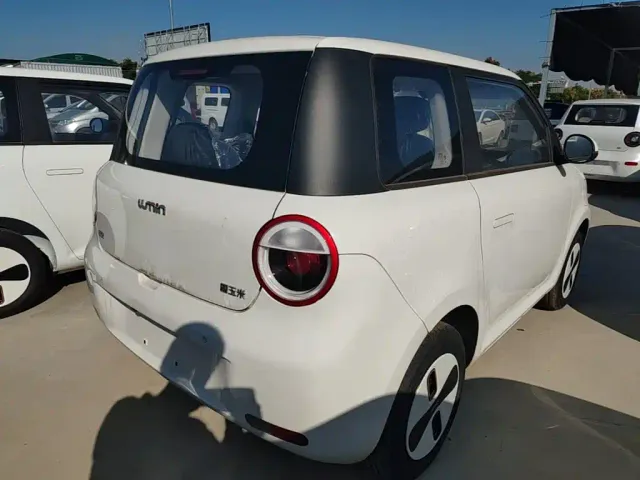 Changan Lumin — Фото автомобиля 6