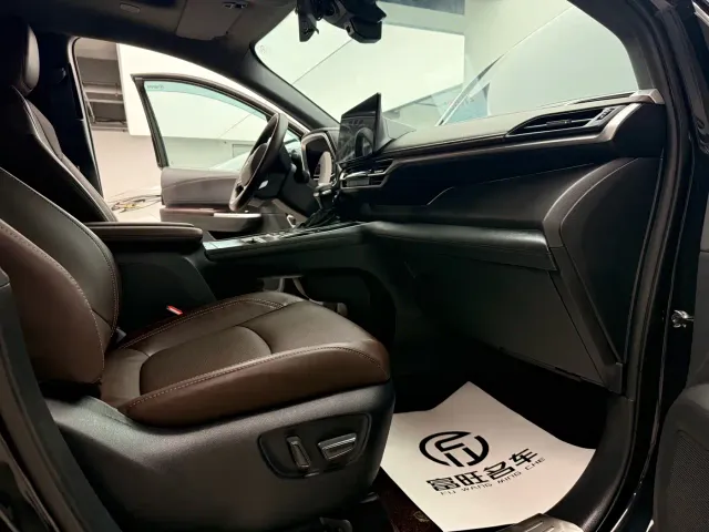 Toyota Granvia — Фото автомобиля 14