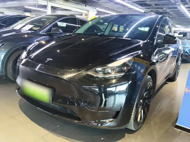 Фотография автомобиля — Tesla Model Y