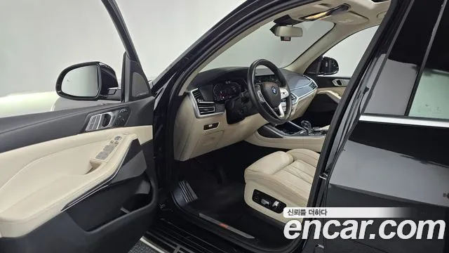 BMW X7 — Фото автомобиля 9