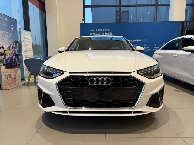 Audi A4L — Фото автомобиля 2