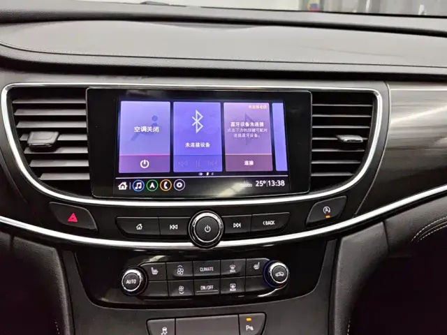 Buick LaCrosse — Фото автомобиля 13