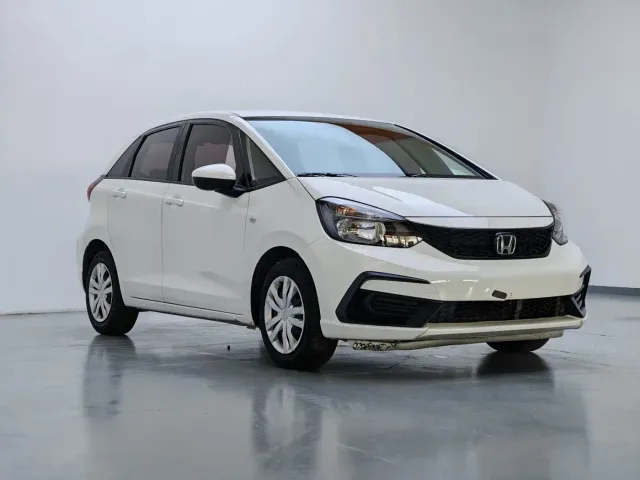 Honda Fit — Фото автомобиля 3