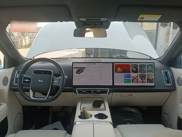 Li Auto L8 — Фото автомобиля 9