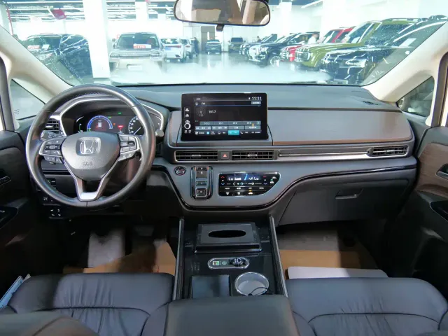 Honda Odyssey — Фото автомобиля 15
