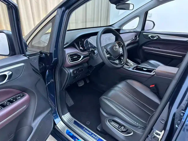 GAC Trumpchi M6 — Фото автомобиля 10