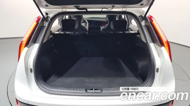 Kia Niro All Niro EV Air — Фото автомобиля 17