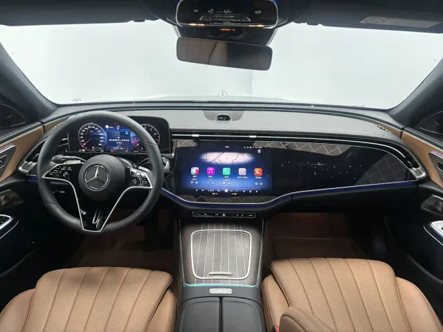 Mercedes-Benz E-Class — Фото автомобиля 9