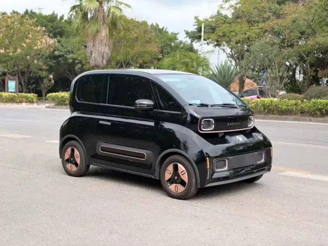 Baojun KiWi EV — Фото автомобиля 3