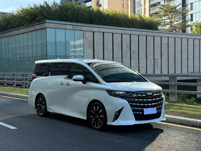 Toyota Alphard — Фото автомобиля 5