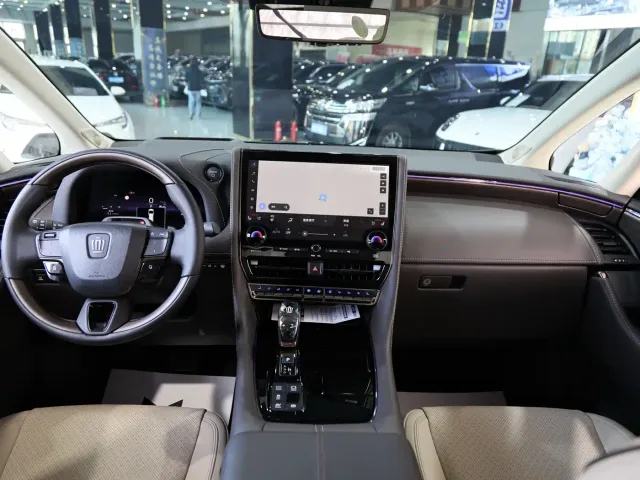 Toyota Vellfire — Фото автомобиля 14