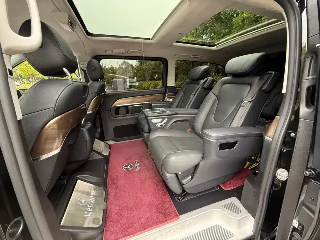 Mercedes-Benz V-Class — Фото автомобиля 11