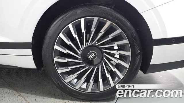 Hyundai Grandeur GN7 — Фото автомобиля 6