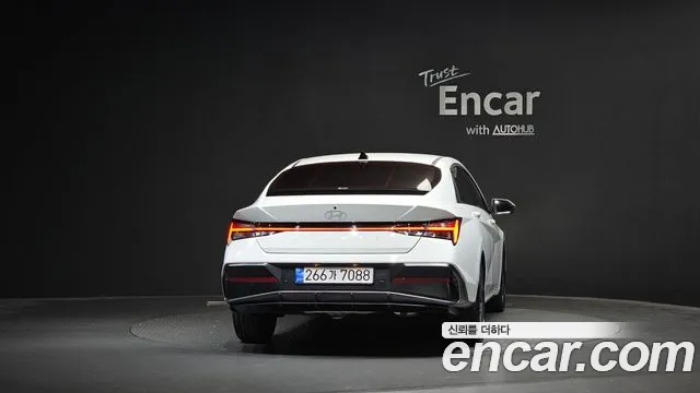 Hyundai Avante CN7 — Фото автомобиля 4