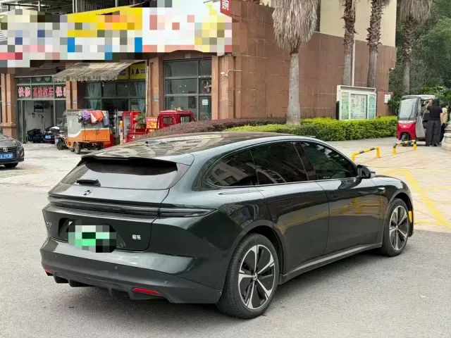 Nio ET5 Touring — Фото автомобиля 4