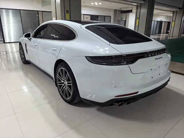 Porsche Panamera — Фото автомобиля 17