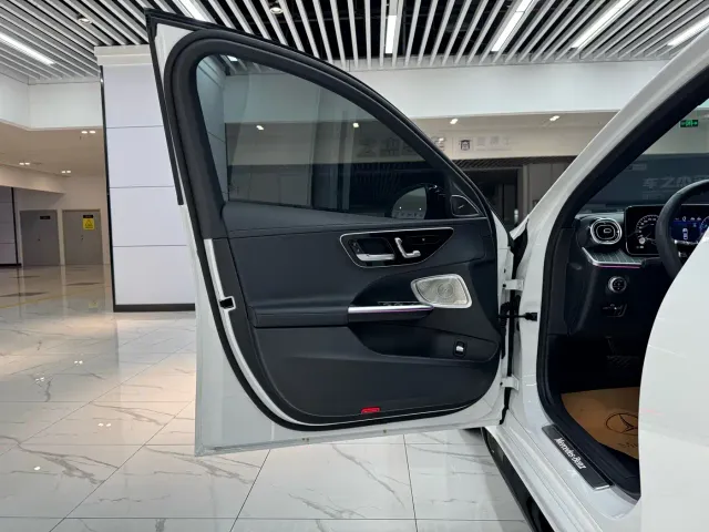 Mercedes-Benz C-Class — Фото автомобиля 11