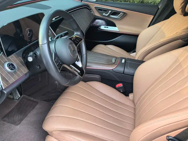 Mercedes-Benz E-Class — Фото автомобиля 11