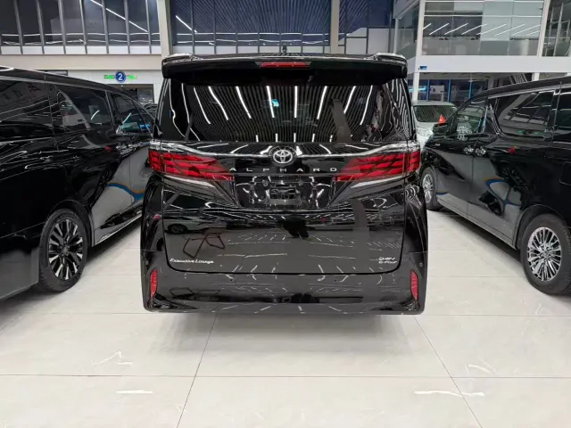 Toyota Alphard — Фото автомобиля 5