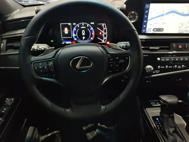 Lexus ES — Фото автомобиля 6