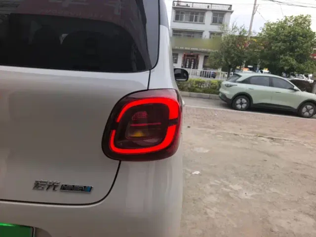 Wuling Hongguang Mini EV — Фото автомобиля 7