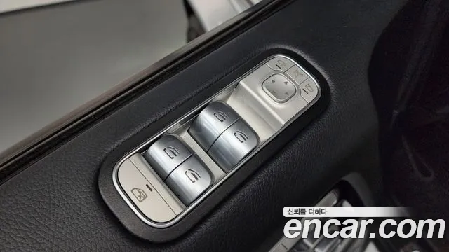 Mercedes-Benz G-Class — Фото автомобиля 30