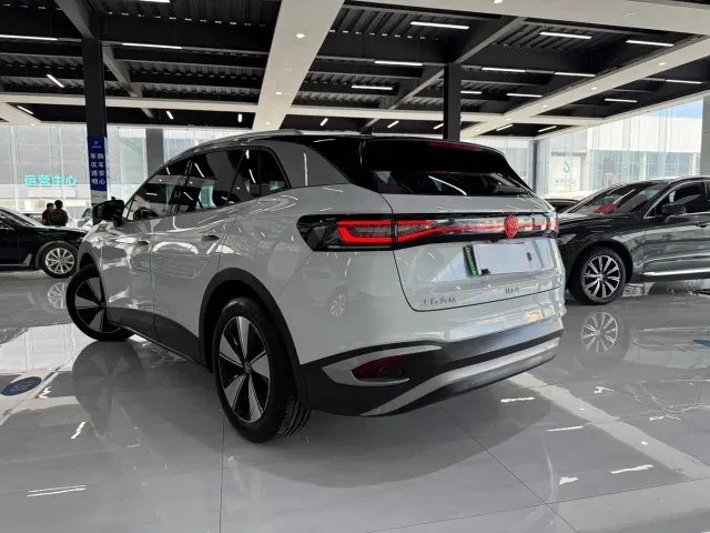 Volkswagen ID.4 X — Фото автомобиля 9