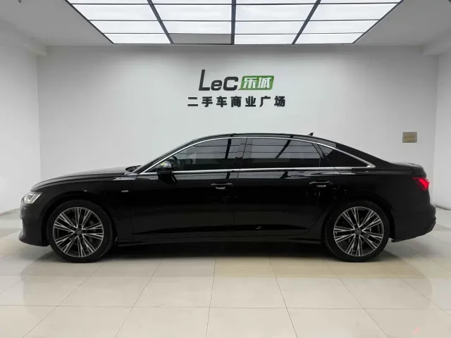 Audi A6L — Фото автомобиля 3