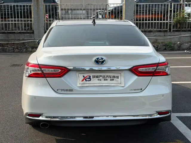 Toyota Camry — Фото автомобиля 6