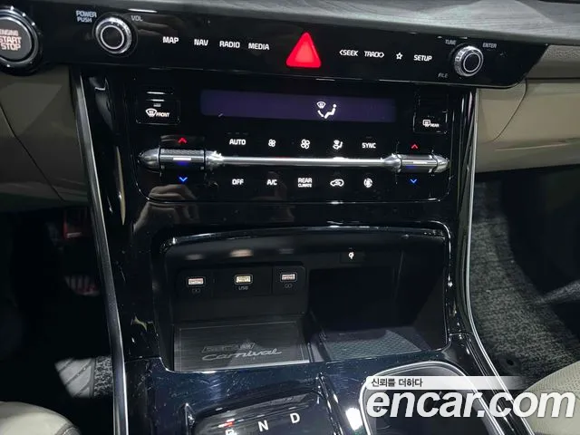 Kia Carnival Generation 4 — Фото автомобиля 19