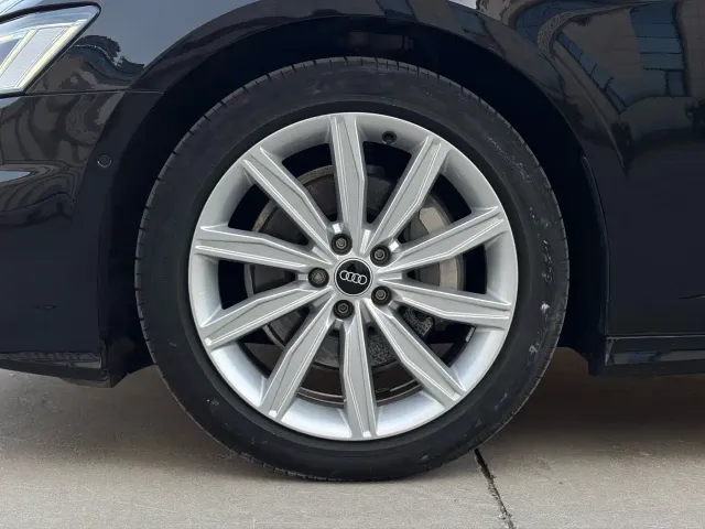 Audi A6L — Фото автомобиля 4