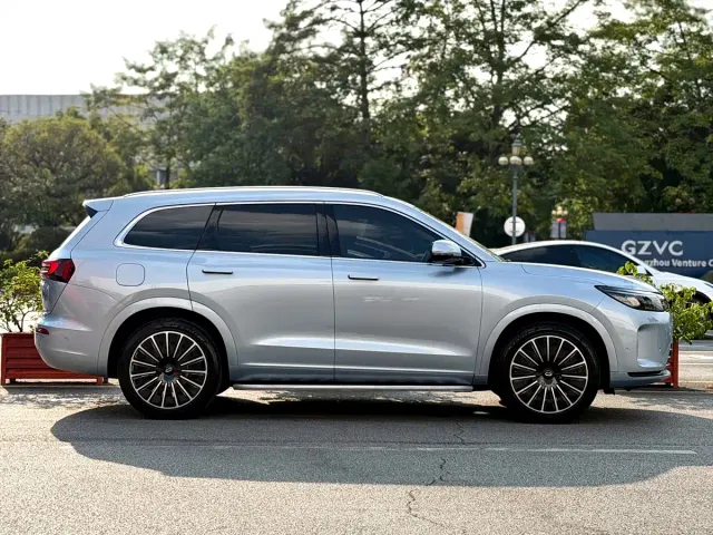Aito M7 — Фото автомобиля 8