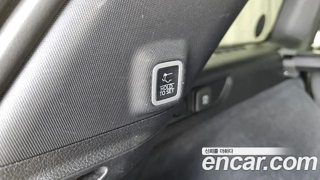 Jeep Cherokee Grand Cherokee(WL) 3.6 Overland — Фото автомобиля 29