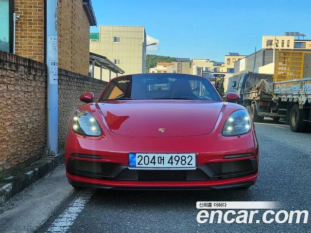 Porsche 718 — Фото автомобиля 2