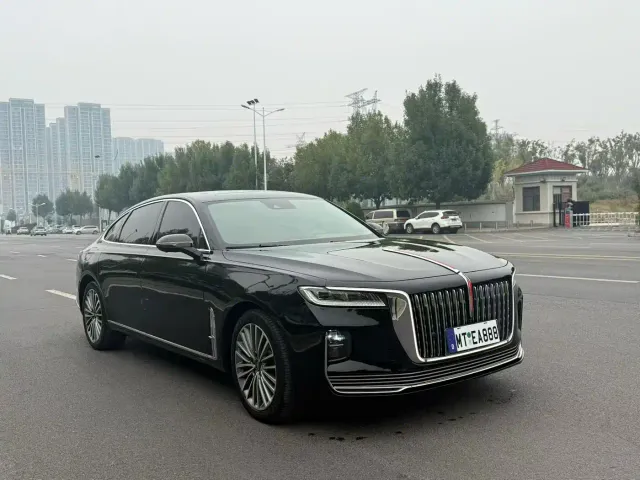 Hongqi H9 — Фото автомобиля 3