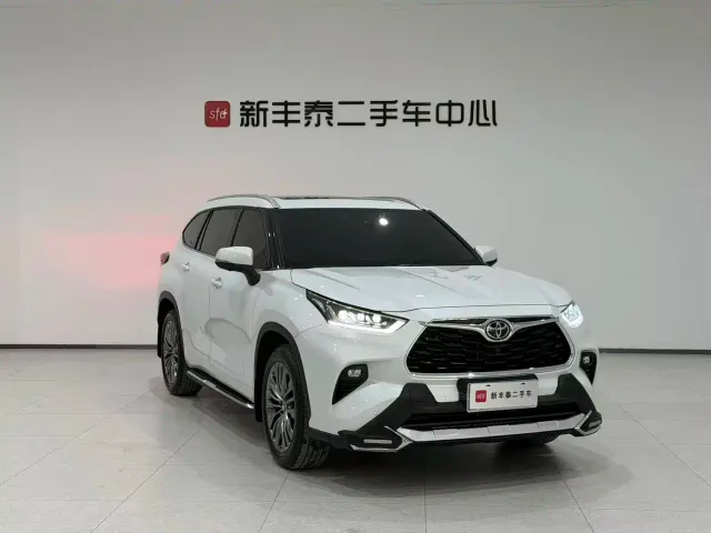 Toyota Highlander — Фото автомобиля 2