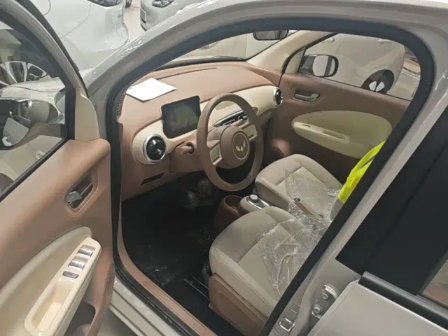 Wuling Hongguang Mini EV — Фото автомобиля 11