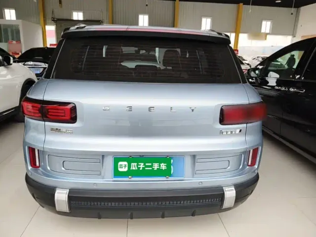 Geely ICON — Фото автомобиля 5