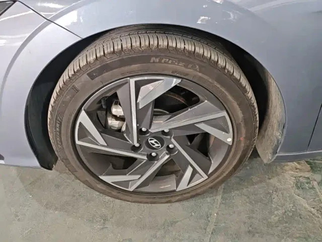 Hyundai Elantra — Фото автомобиля 22