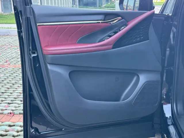 GAC Trumpchi M8 — Фото автомобиля 21